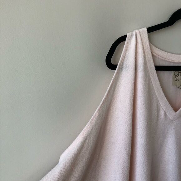 Chaser Fuzzy Textured Cold Shoulder Sweater - Picture 4 of 9